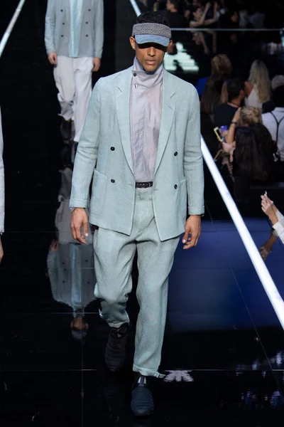 Look 80